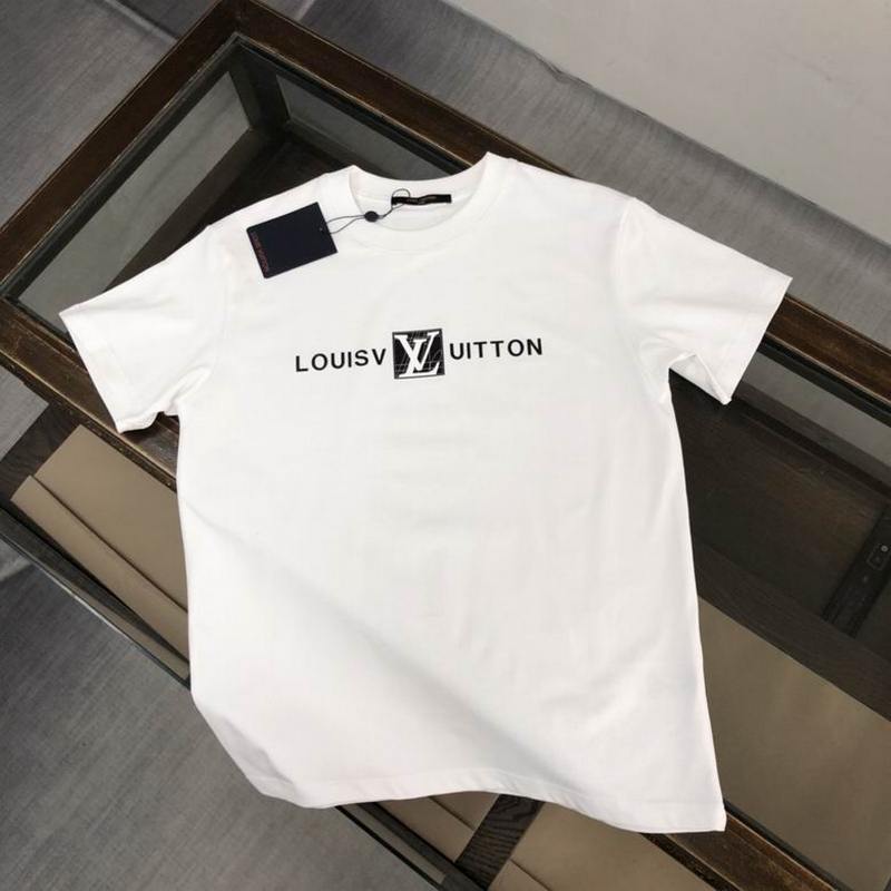 Louis Vuitton Men's T-shirts 717